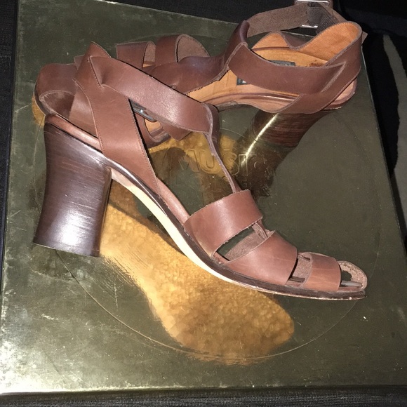 DKNY Woven Leather Sandals - Picture 3 of 8